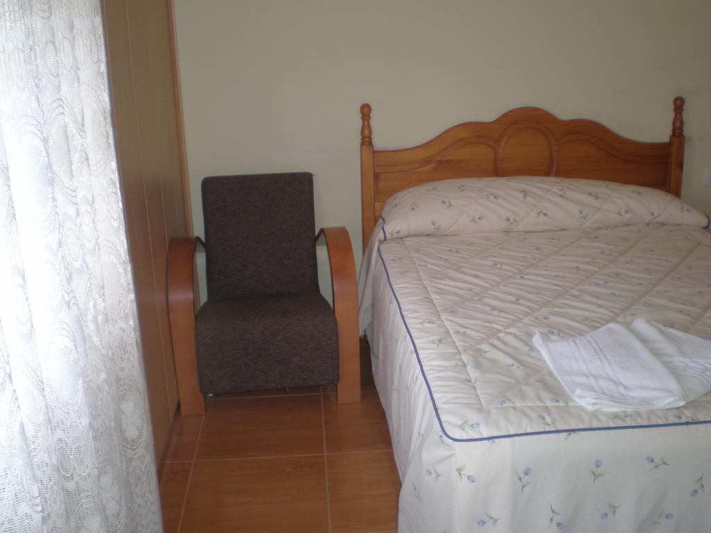 Hostal Catro Ventos Lugo Exterior photo